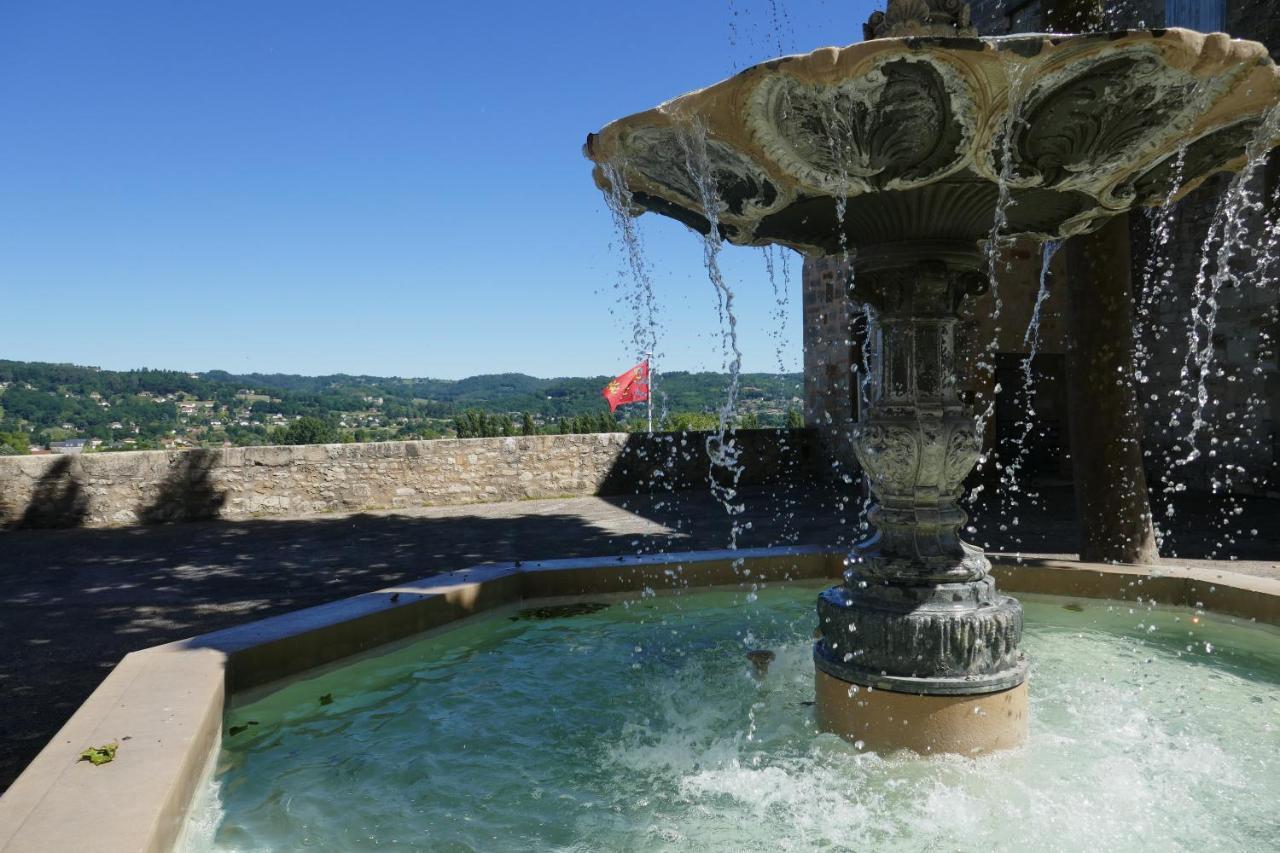 Hotel Grand Confort Le Moulin Rouge Terrasson Zewnętrze zdjęcie